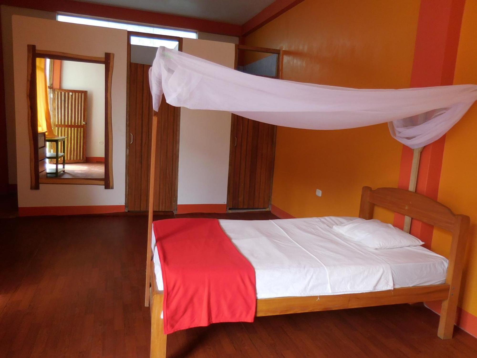Tambopata Hostel Puerto Maldonado Luaran gambar