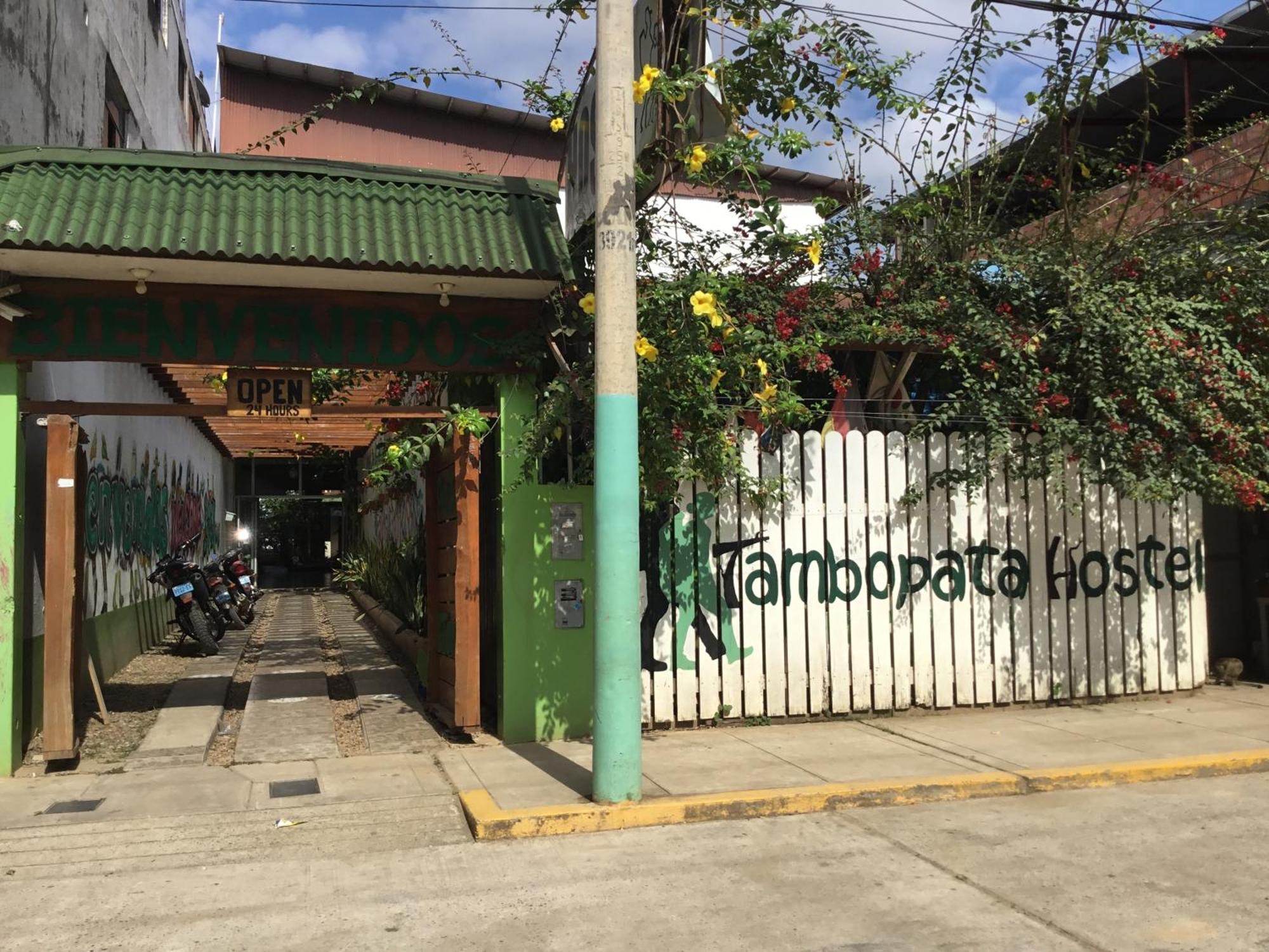 Tambopata Hostel Puerto Maldonado Luaran gambar