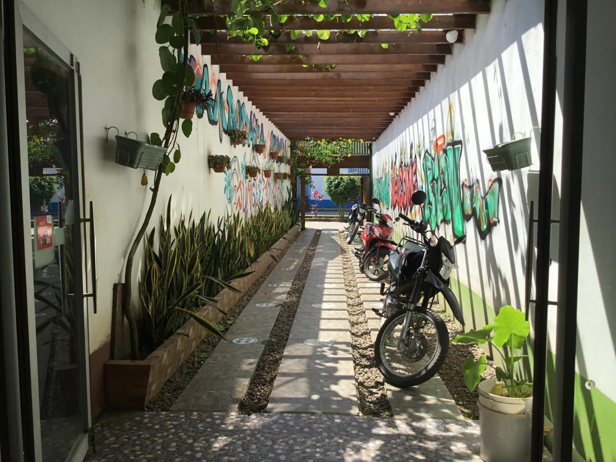 Tambopata Hostel Puerto Maldonado Luaran gambar